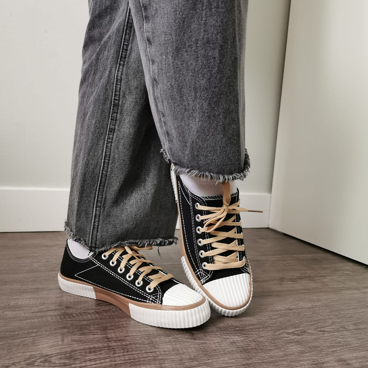 Women’s Canvas Walking Sneakers – Lightweight Casual Tennis Shoes | Breathable Summer Comfort