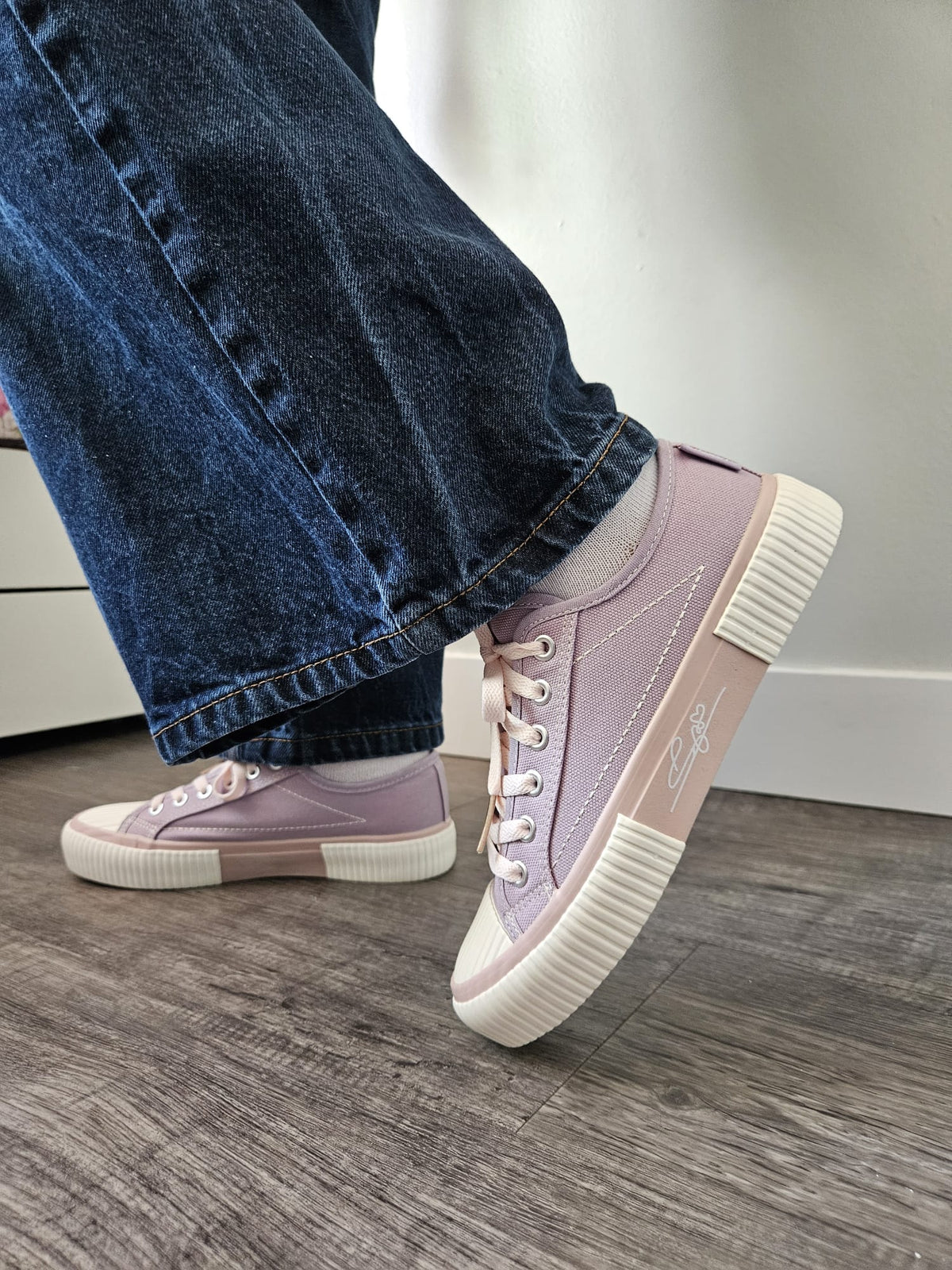 Women’s Canvas Walking Sneakers – Lightweight Casual Tennis Shoes | Breathable Summer Comfort